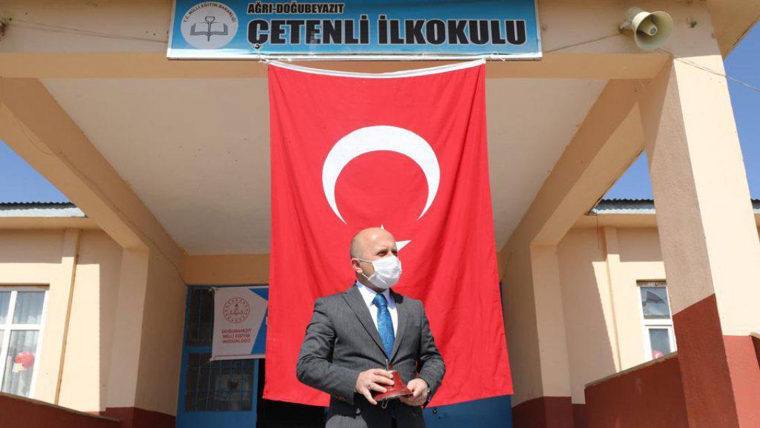 Çetenli İlkokulumuzda İlk Ders Zilini Sayın Valimiz Dr. Osman VAROL Bey Çaldı.