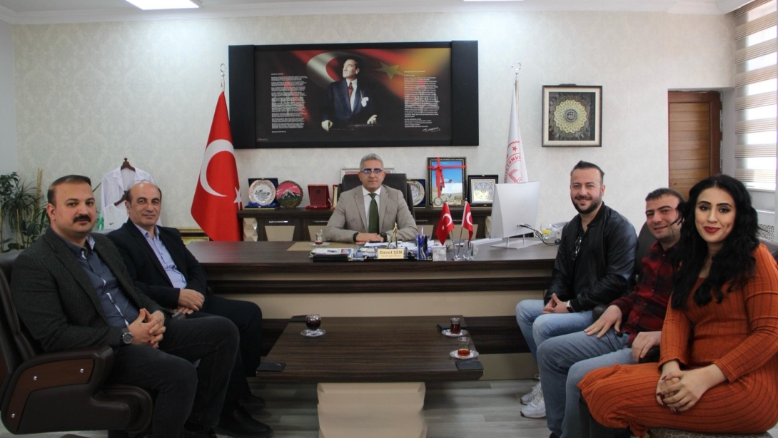 Koru Yayınları İlçe Milli Eğitim Müdürümüzü Ziyaret Etti
