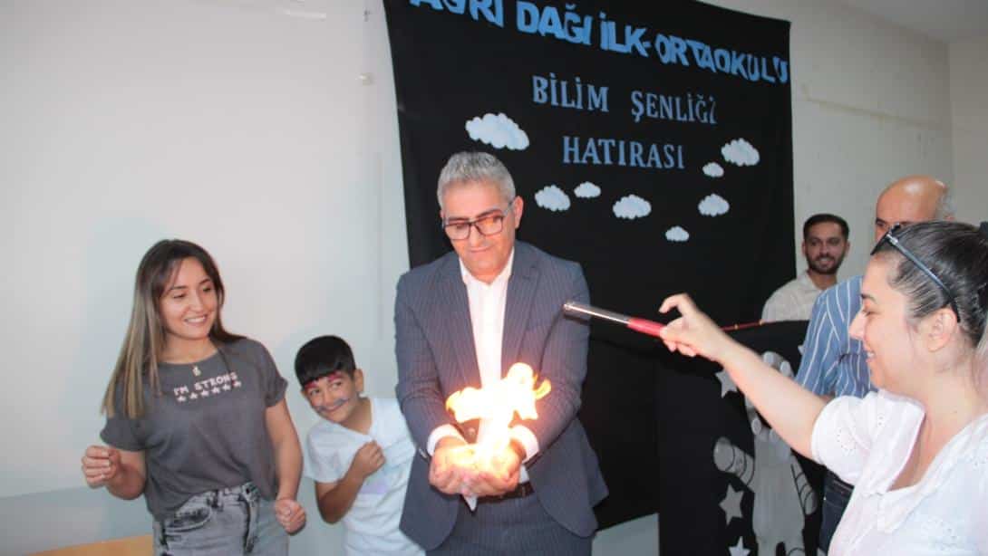 Ağrı Dağı İlk ve Ortaokulu Bilim Şenliği