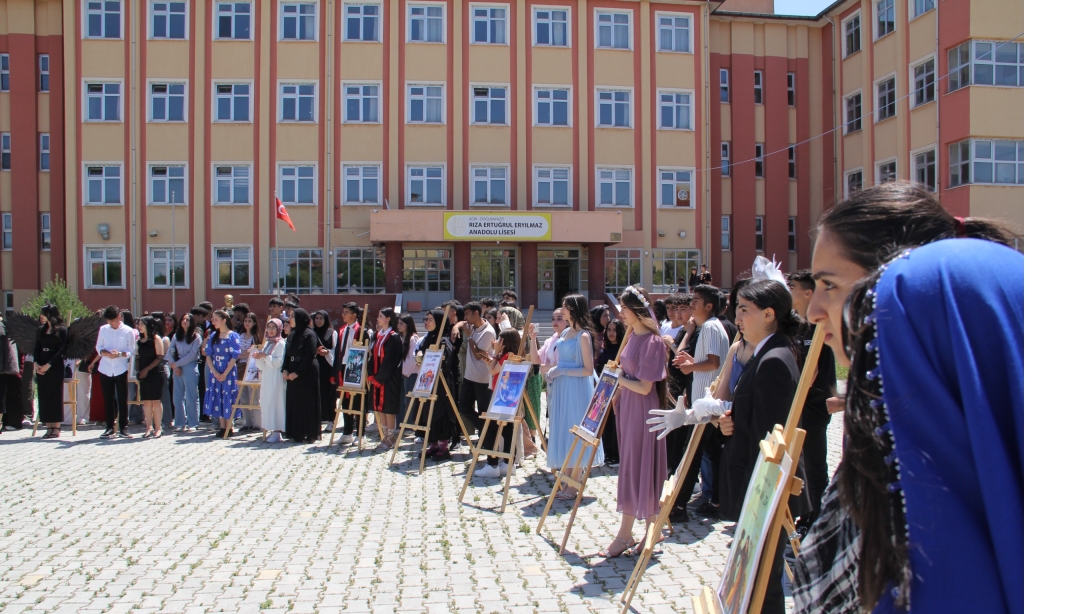 Rıza Ertuğrul Eryılmaz Anadolu Lisesi'nde Bahar Şenliği Coşkusu