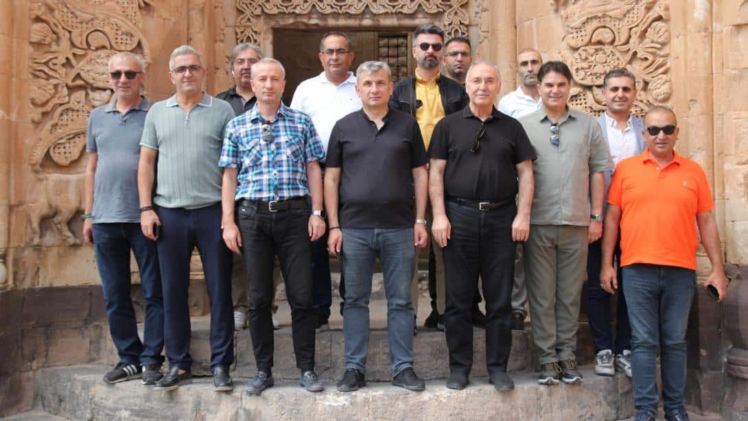 Özel Öğretim Kurumları Genel Müdürü Fethullah GÜNER Ve Daire Başkanları Doğubayazt'ı Ziyaret Etti.