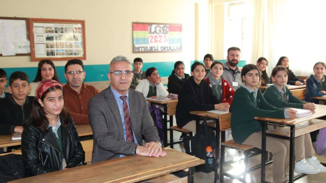 İlçe Milli Eğitim Müdürü Davut ŞEN Fatih Ortaokulunu Ziyaret Etti